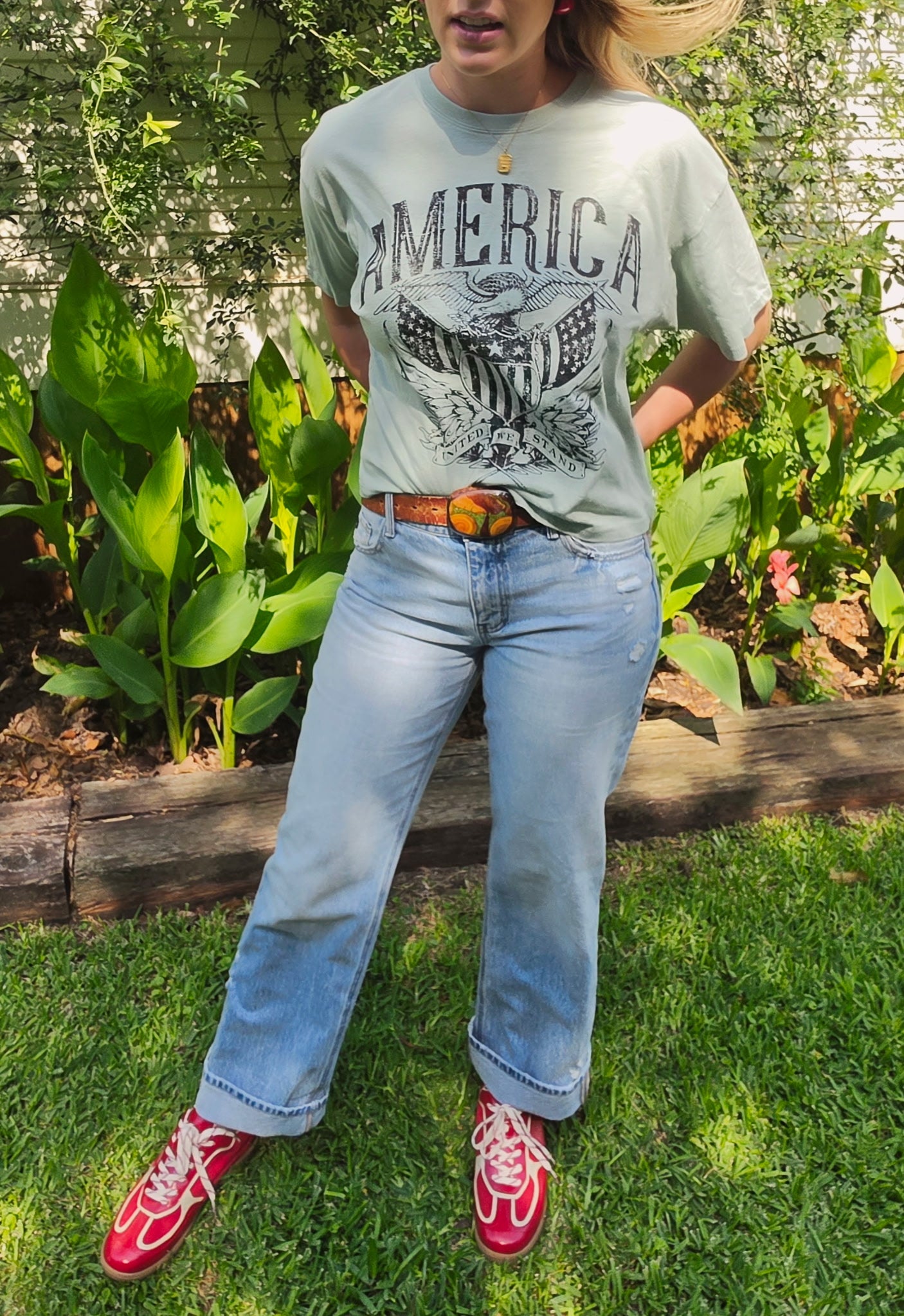 Cropped American Graphic Tee in Green