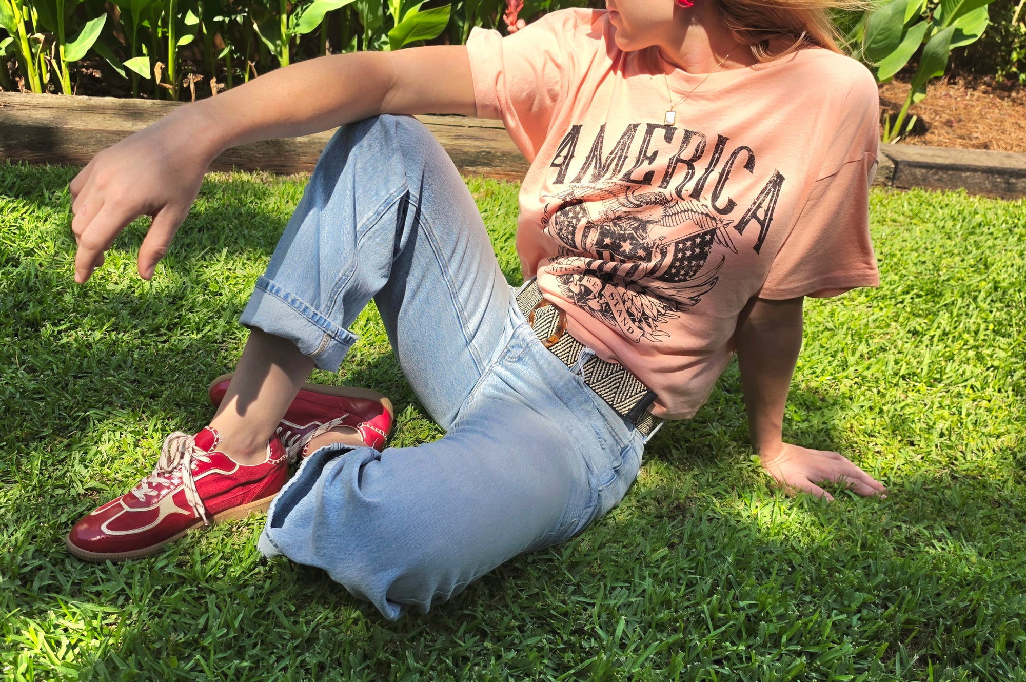 Cropped American Graphic Tee in Peach