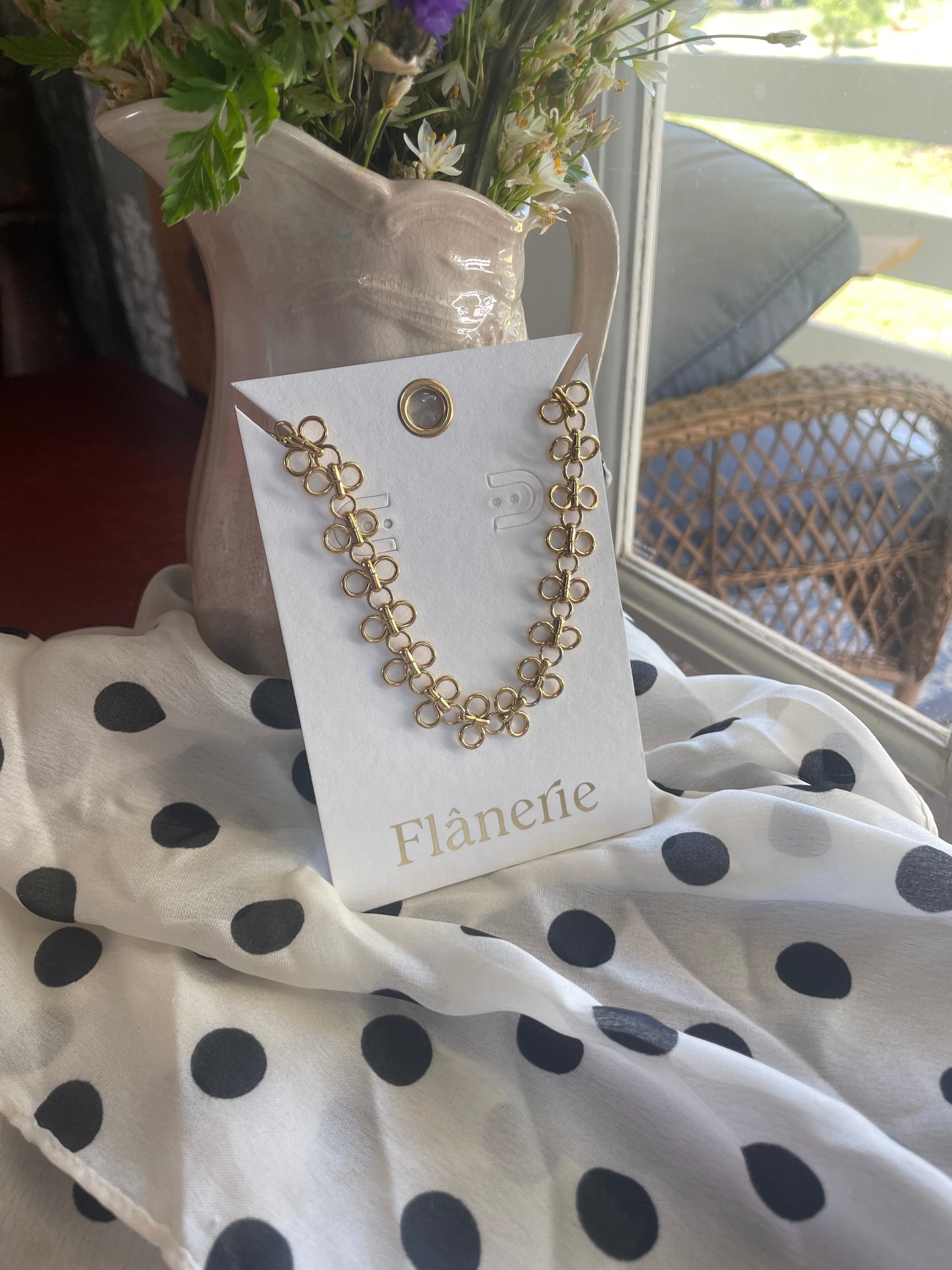 Gold Patterned Choker