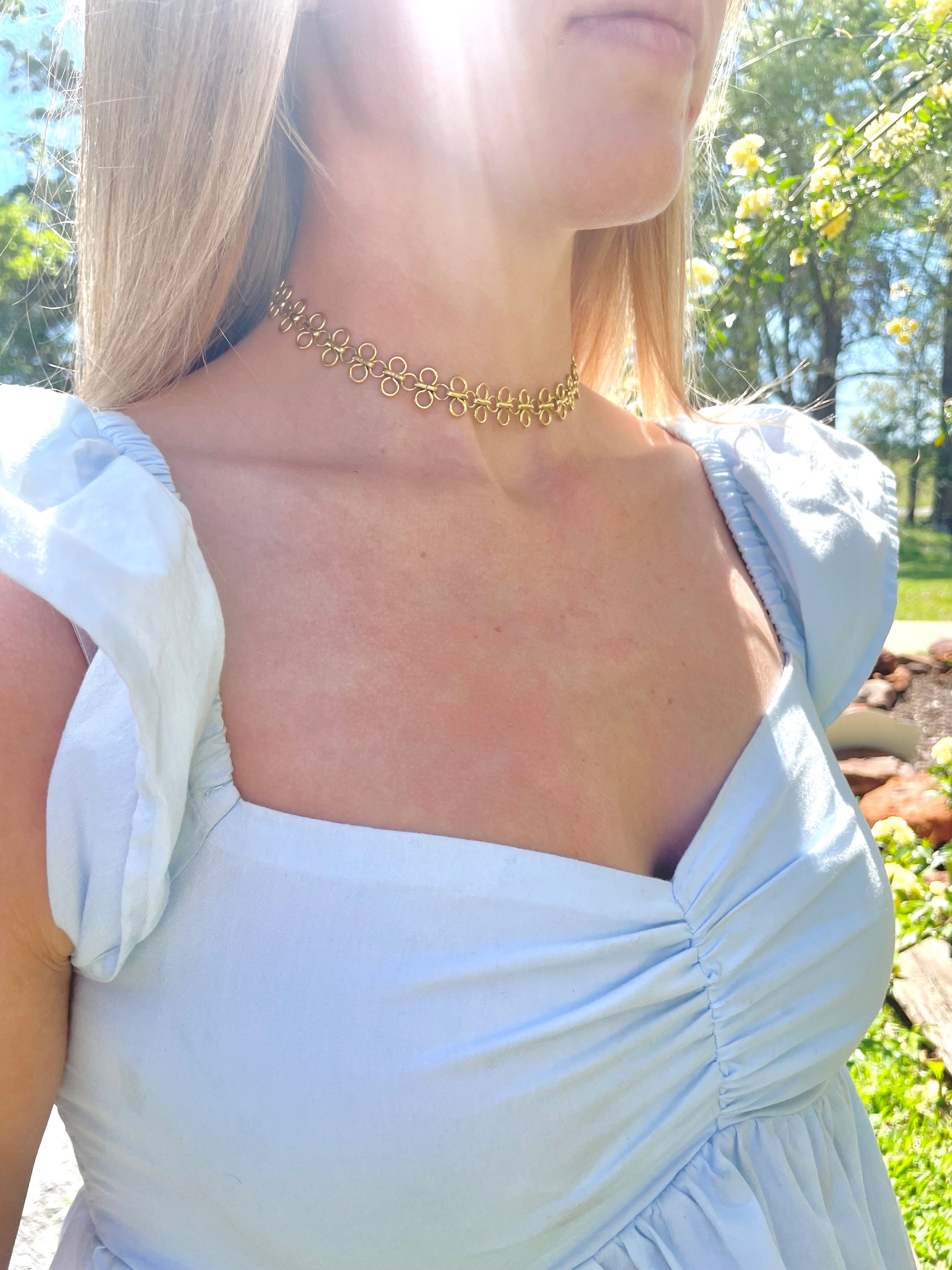 Gold Patterned Choker